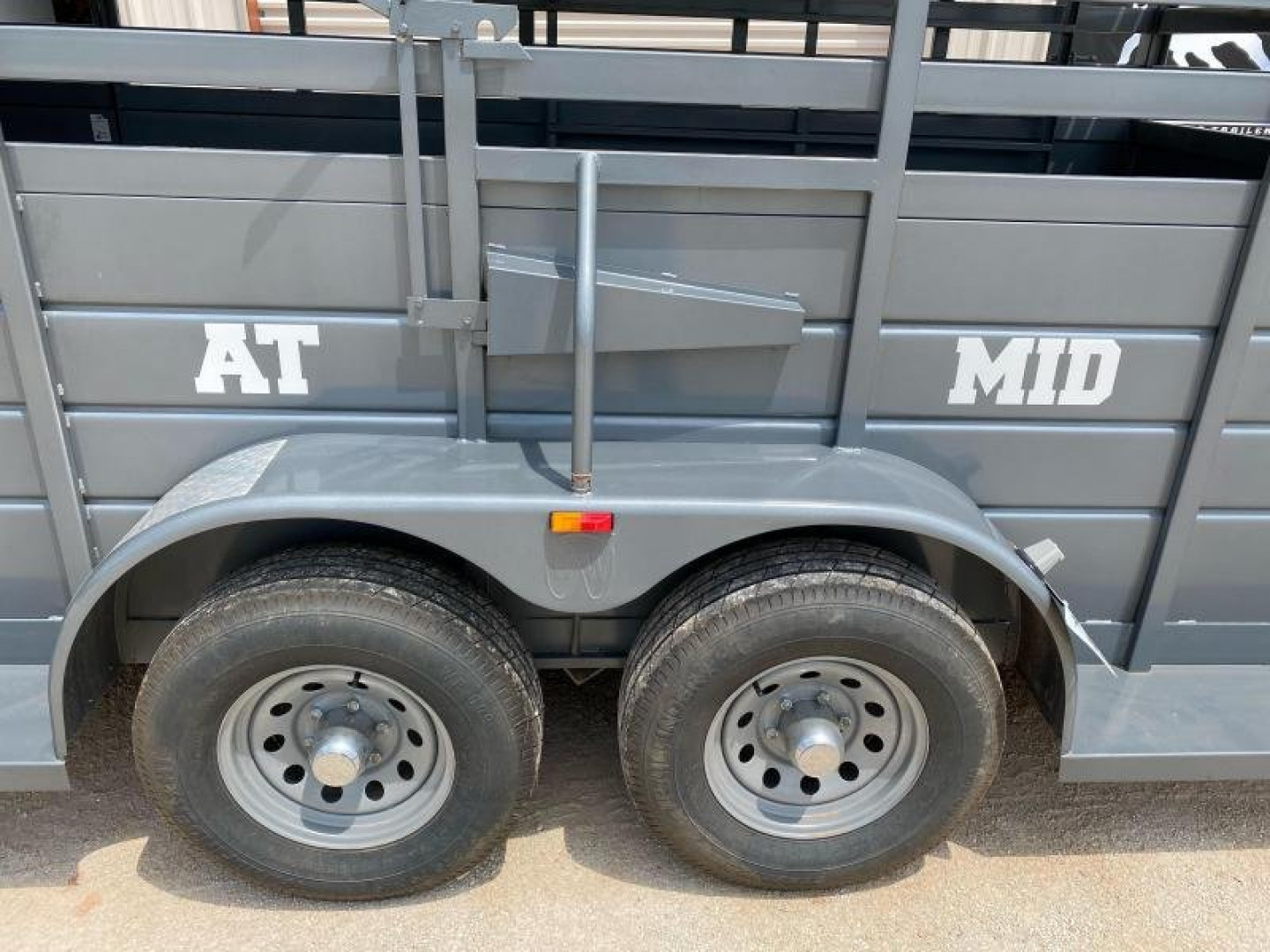 6×16 Horse Livestock Trailer photo 4