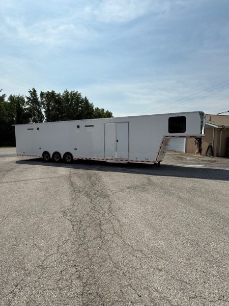 New 2025 RC Trailers 8.5x44 Race Trailer with Bathroom