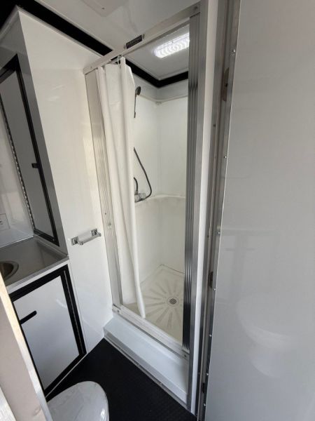 New 2025 RC Trailers 8.5x44 Race Trailer with Bathroom