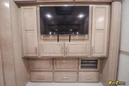 New 2026 Renegade RV Classic 45CBF with 2 Baths