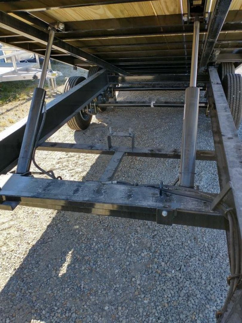 New 2023 H&H Trailers Deck over hydraulic  Deckover Trailer