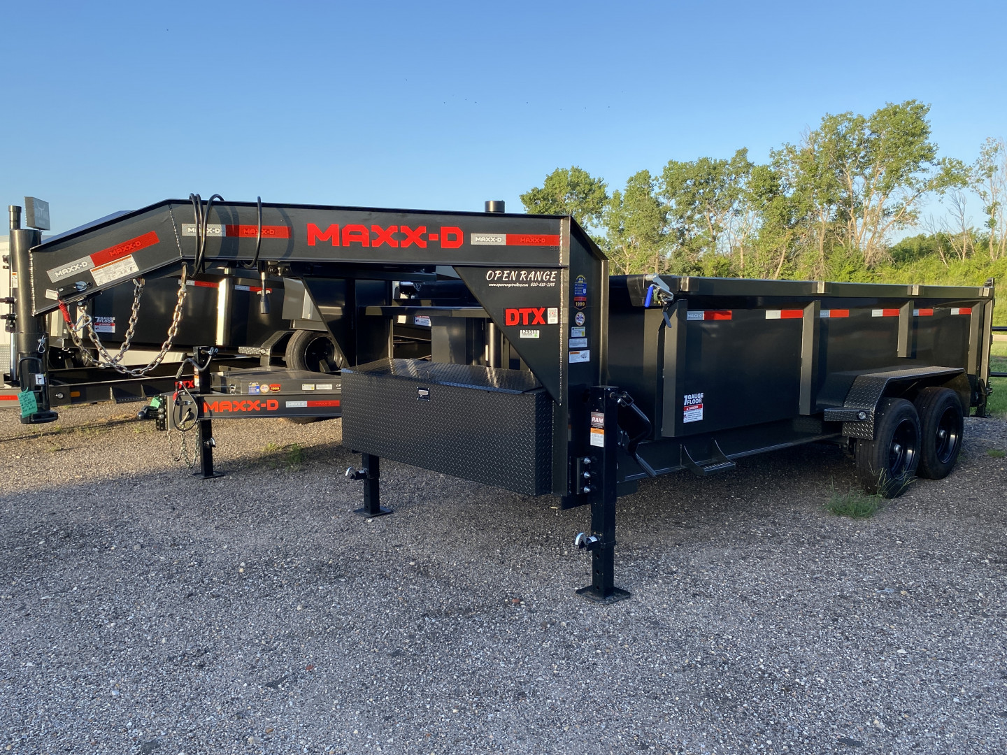 New 2026 MAXX-D DTX Dump Trailer 83x16 GN