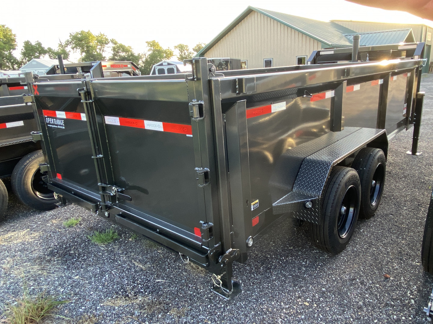 New 2026 MAXX-D DTX Dump Trailer 83x16 GN
