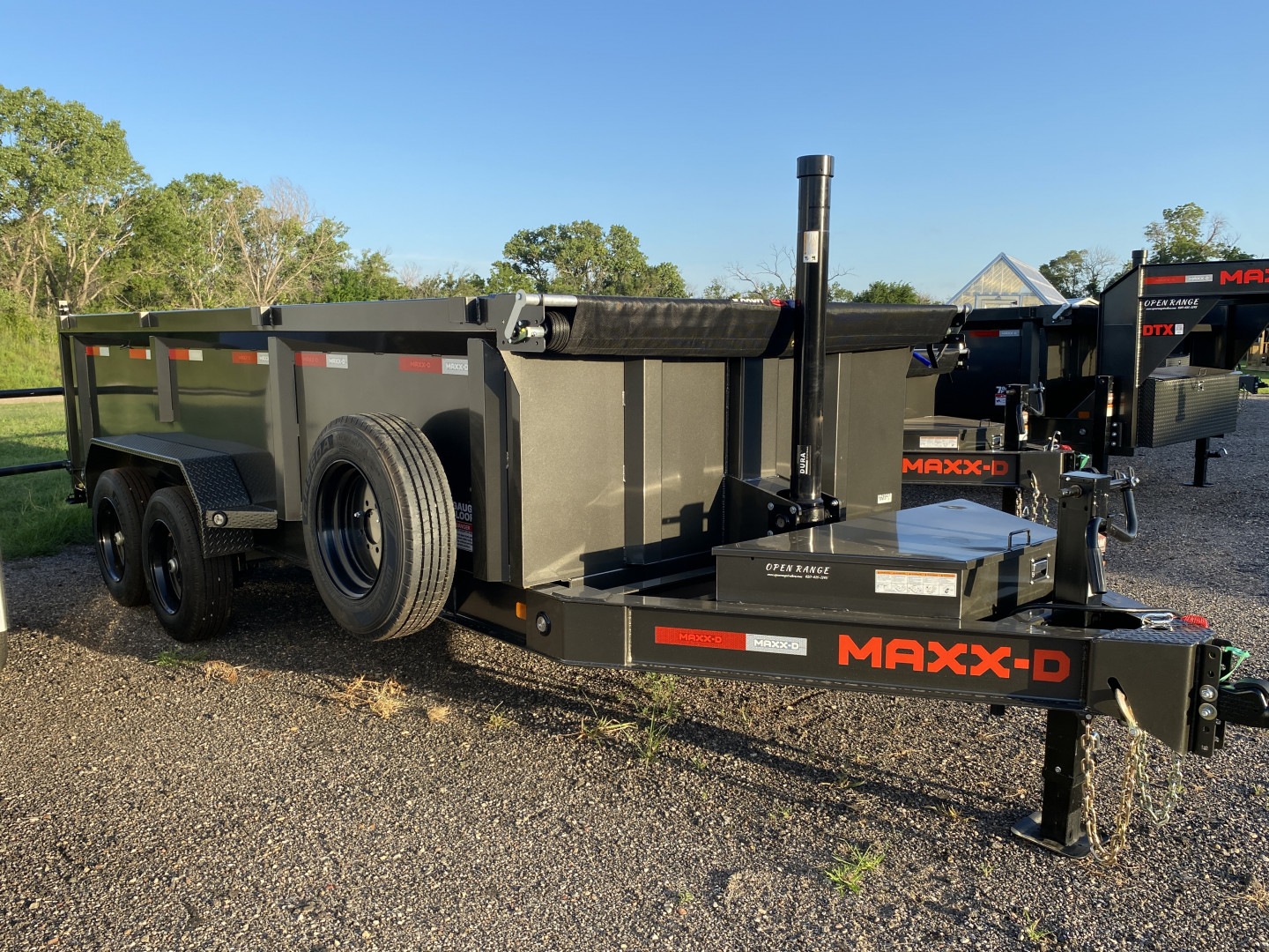 New 2026 MAXX-D DTX Dump Trailer 83x16