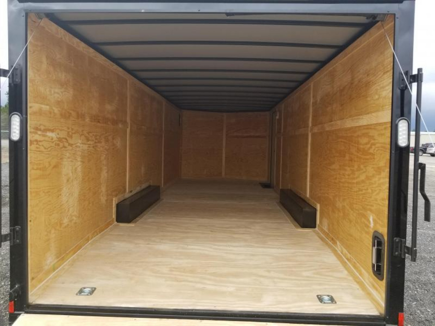 9×24 Car Hauler Trailer photo 8