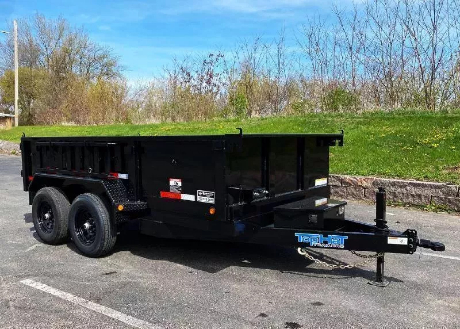New Heavy Duty Top Hat 77x12 Dump Trailer - 9,990# GVWR w/Scissor Lift!