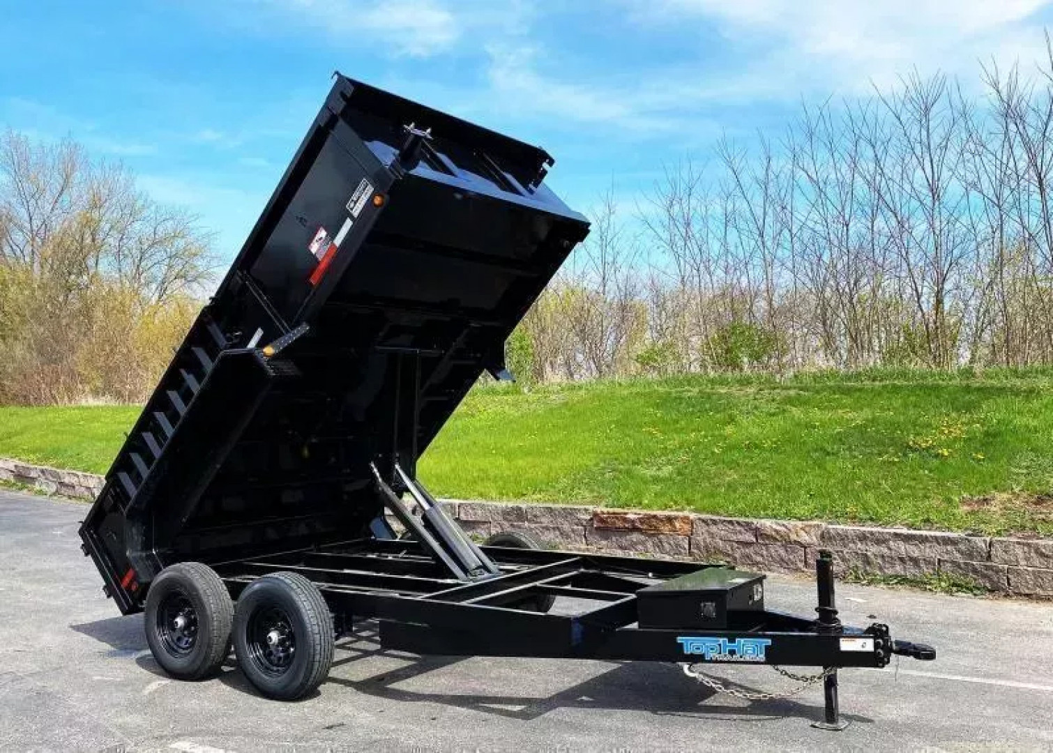 New Heavy Duty Top Hat 77x12 Dump Trailer - 9,990# GVWR w/Scissor Lift!