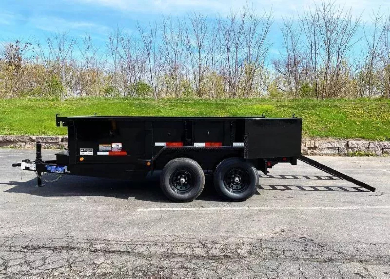 New Heavy Duty Top Hat 77x12 Dump Trailer - 9,990# GVWR w/Scissor Lift!