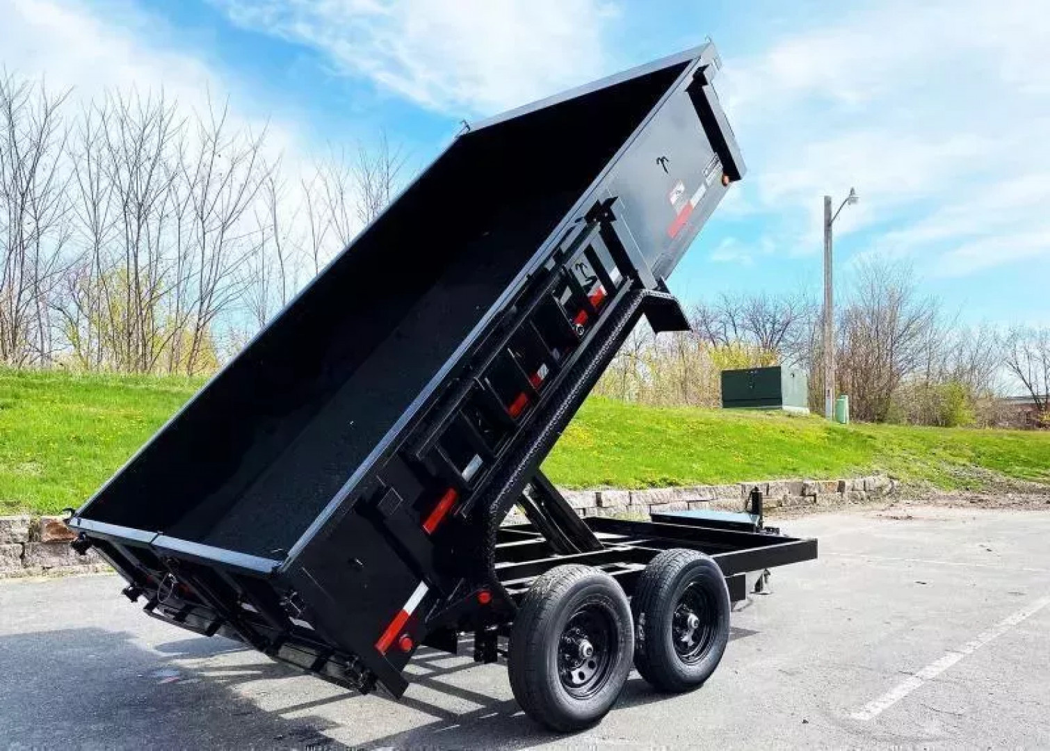 New Heavy Duty Top Hat 77x12 Dump Trailer - 9,990# GVWR w/Scissor Lift!