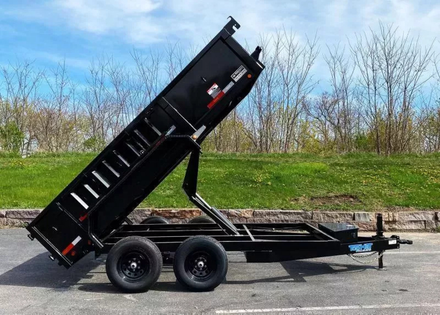 New Heavy Duty Top Hat 77x12 Dump Trailer - 9,990# GVWR w/Scissor Lift!