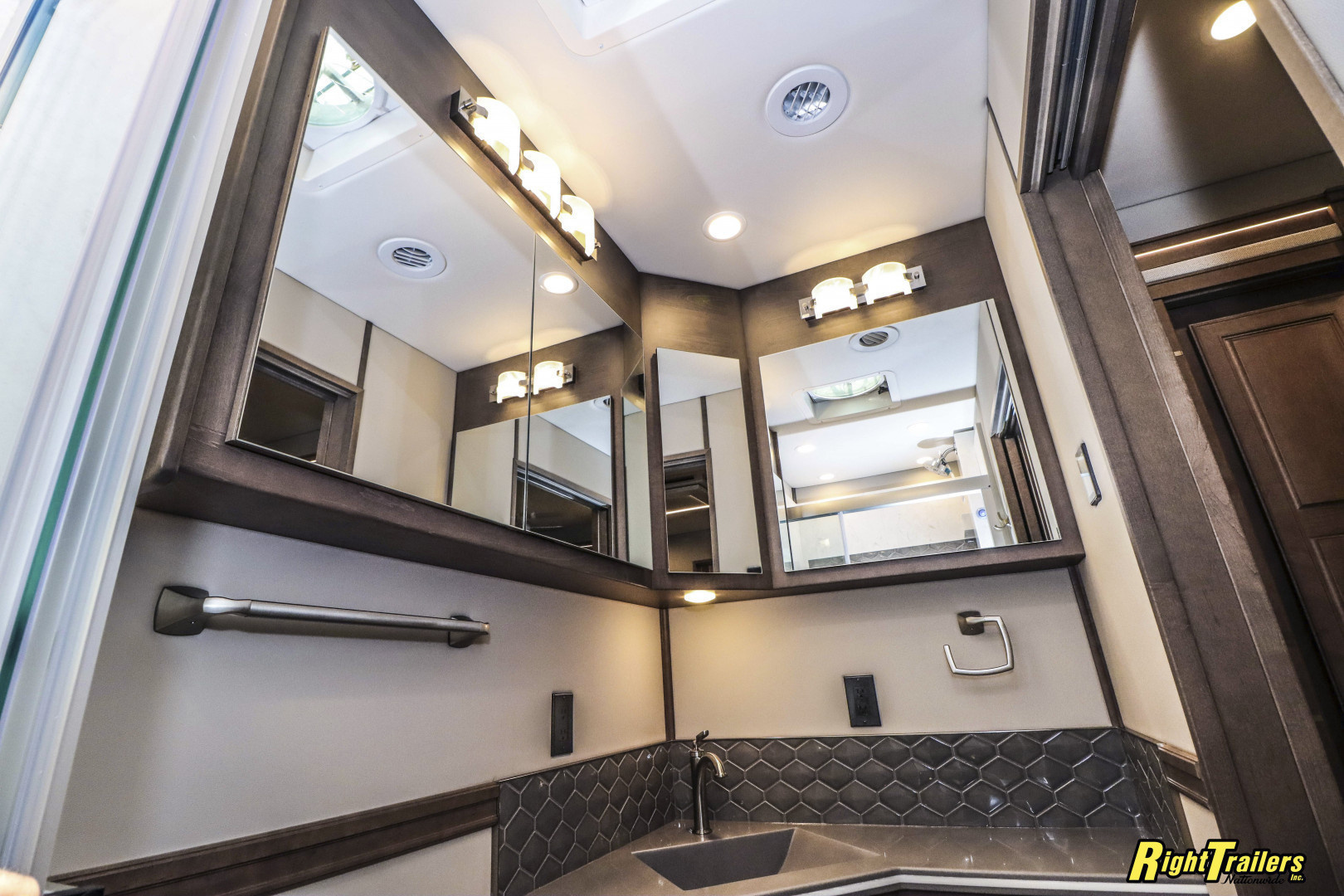 New 2026 Renegade RV Motorhome Renegade 45CME Class C
