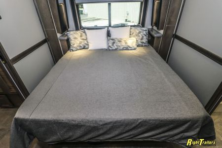 New 2026 Renegade RV Motorhome Renegade 45CME Class C