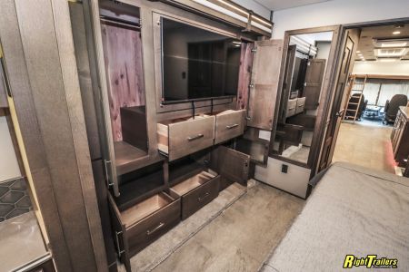 New 2026 Renegade RV Motorhome Renegade 45CME Class C