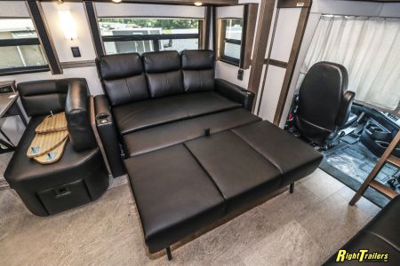 New 2026 Renegade RV Motorhome Renegade 45CME Class C