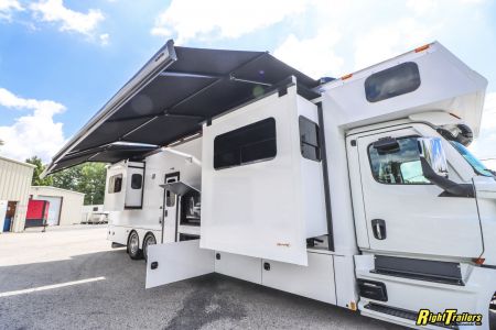New 2026 Renegade RV Motorhome Renegade 45CME Class C