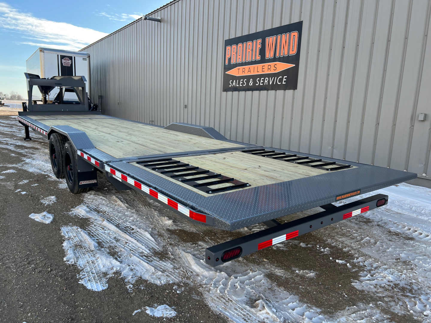 New 2026 Midsota 32' Gooseneck Hydraulic Tail Equipment Trailer
