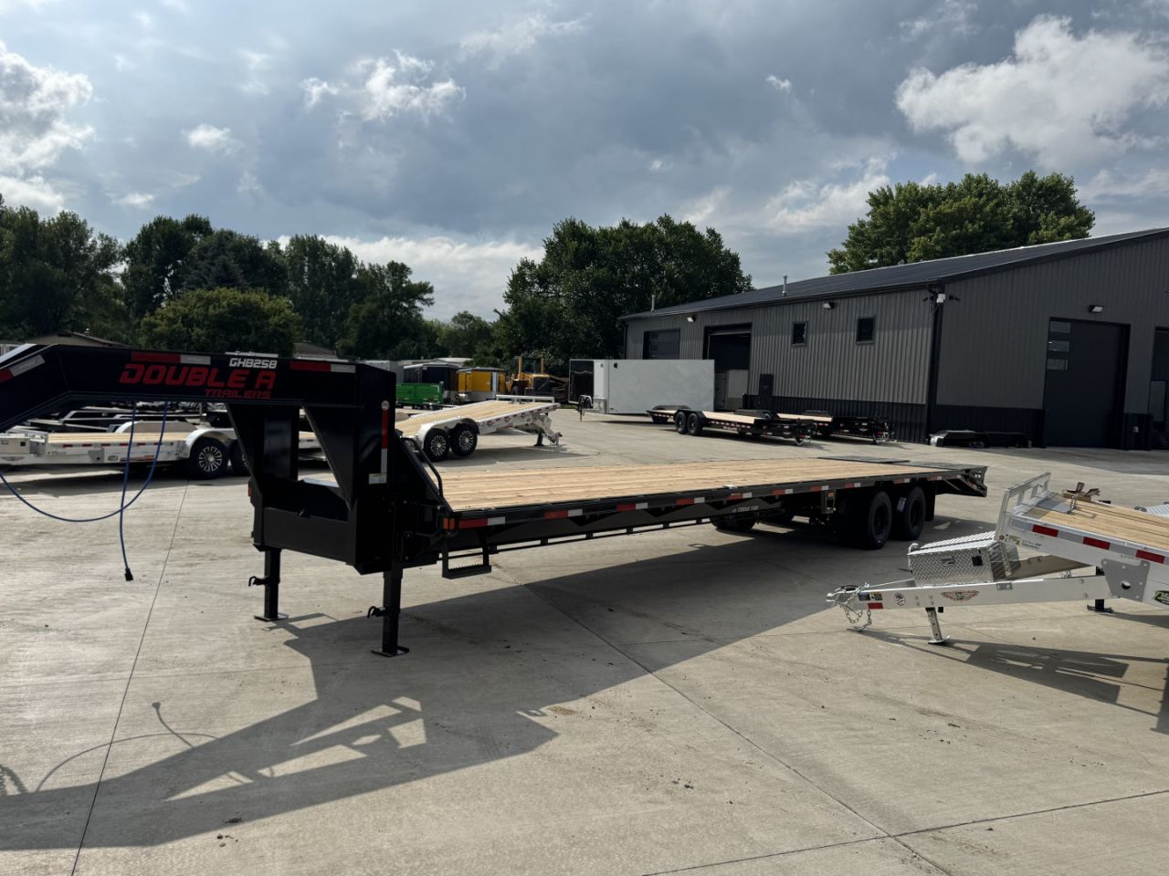 New 2027 Double A 40’ Gooseneck Deckover 35’ plus 5’ x 102” with 2-12K tandem dual axles=26K