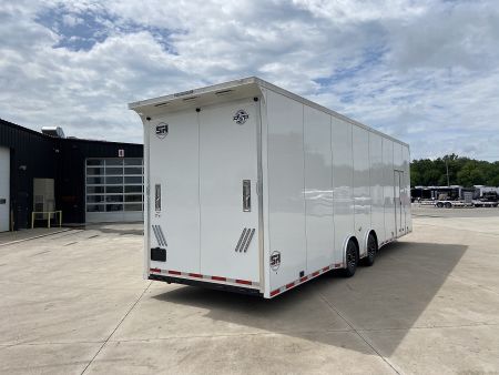 New United Trailers 32' Super Hauler