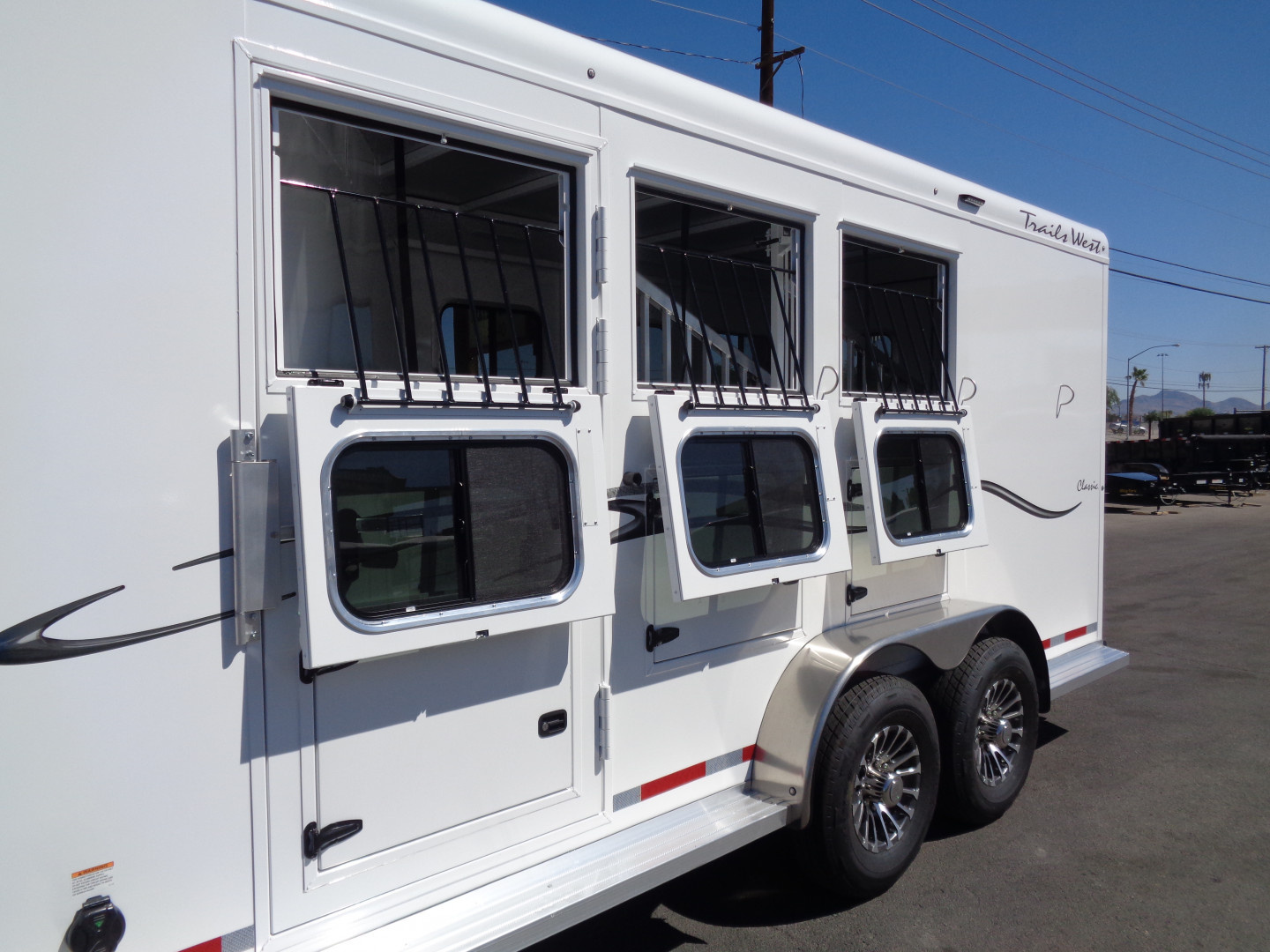 New 2026 Trails West * CLASSIC LQ 3-H * Classic LQ 3-Horse 7x7 Side Tack Goose Neck Horse Trailer *On Order*