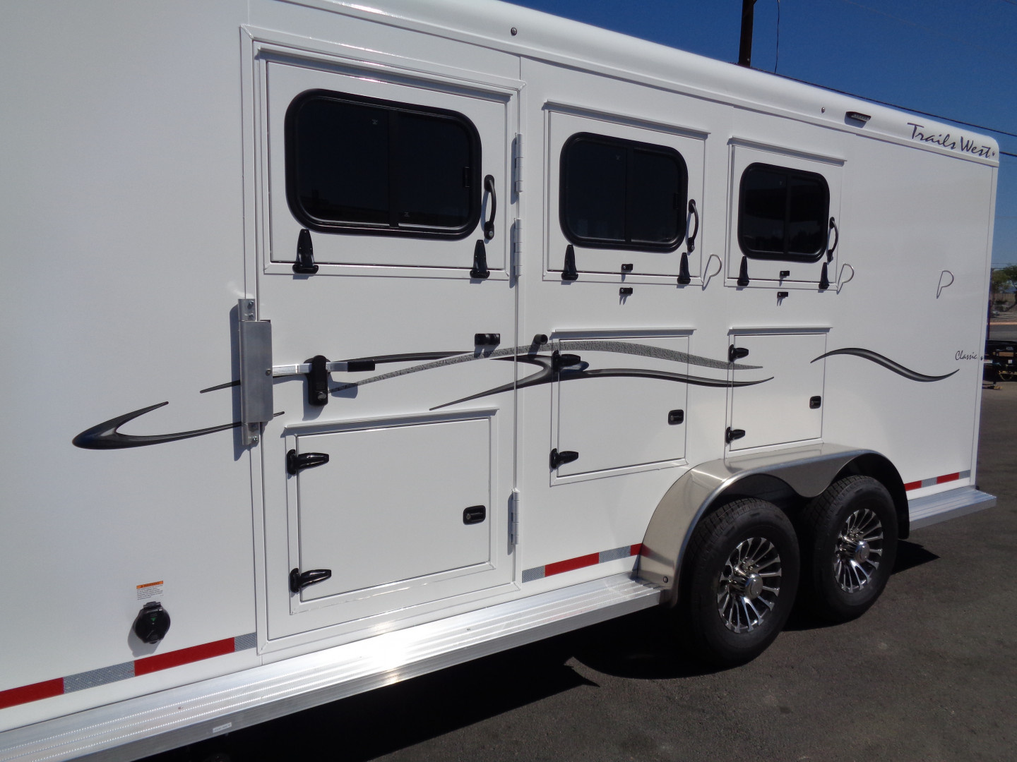 New 2026 Trails West * CLASSIC LQ 3-H * Classic LQ 3-Horse 7x7 Side Tack Goose Neck Horse Trailer *On Order*