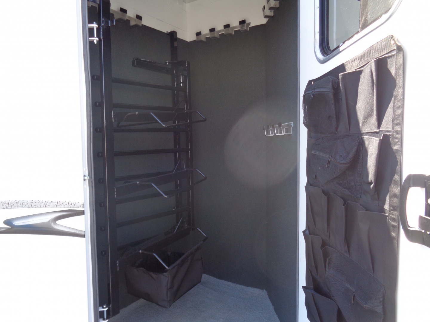 New 2026 Trails West * CLASSIC LQ 3-H * Classic LQ 3-Horse 7x7 Side Tack Goose Neck Horse Trailer *On Order*