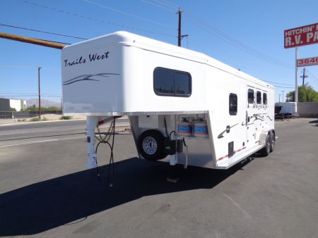 New 2026 Trails West * CLASSIC LQ 3-H * Classic LQ 3-Horse 7x7 Side Tack Goose Neck Horse Trailer *On Order*