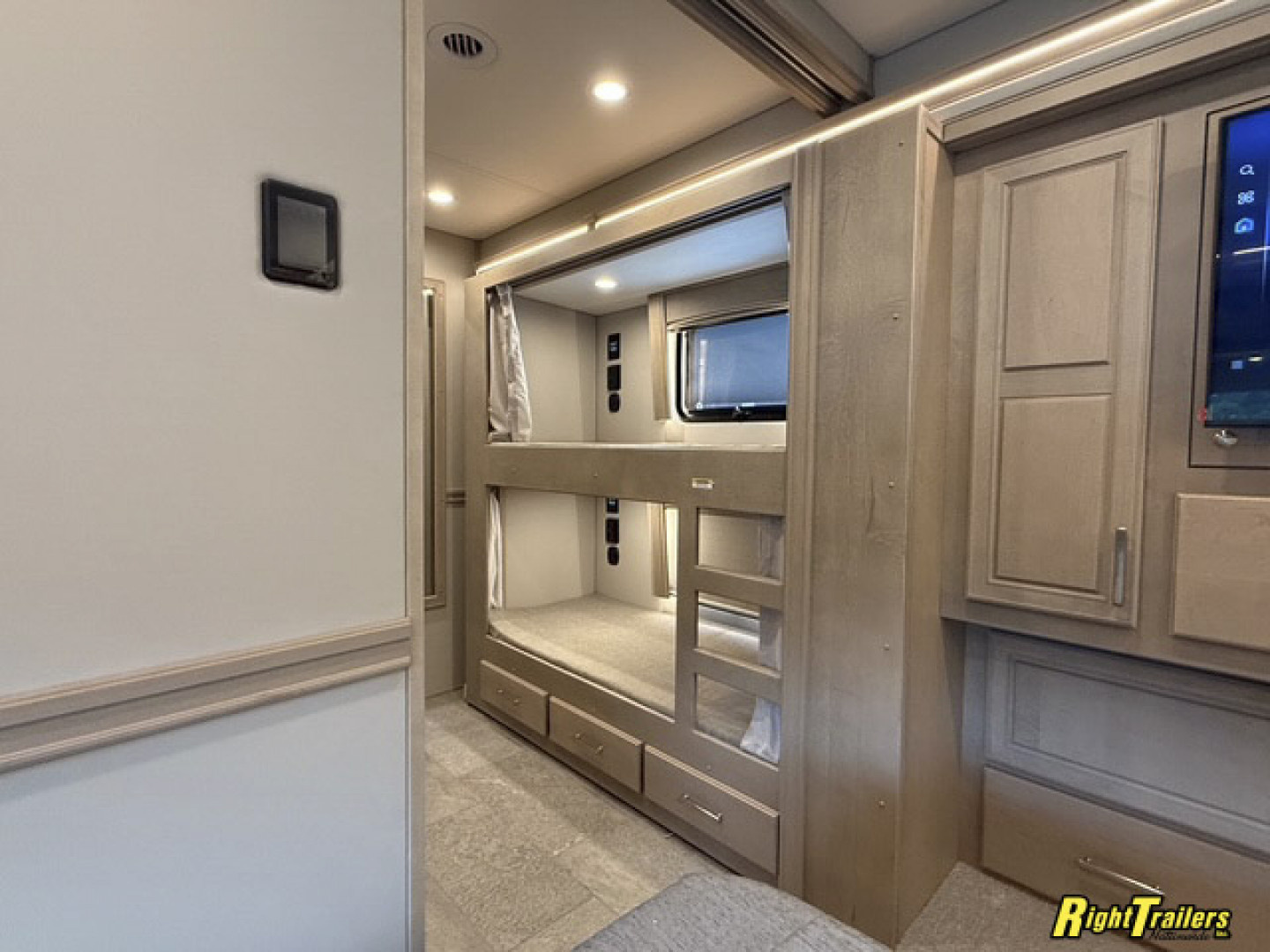 New 2026 Renegade RV Classic 45CBF with 2 Baths