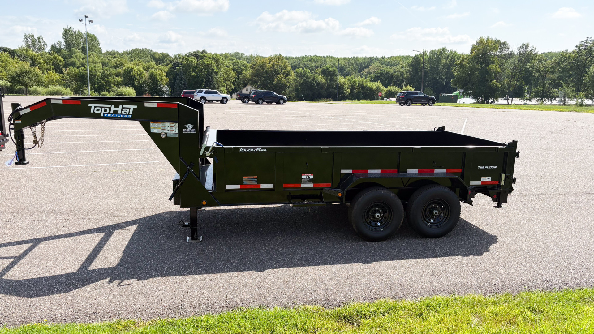 New 2025 Top Hat7x14 Gooseneck Dump Trailer!