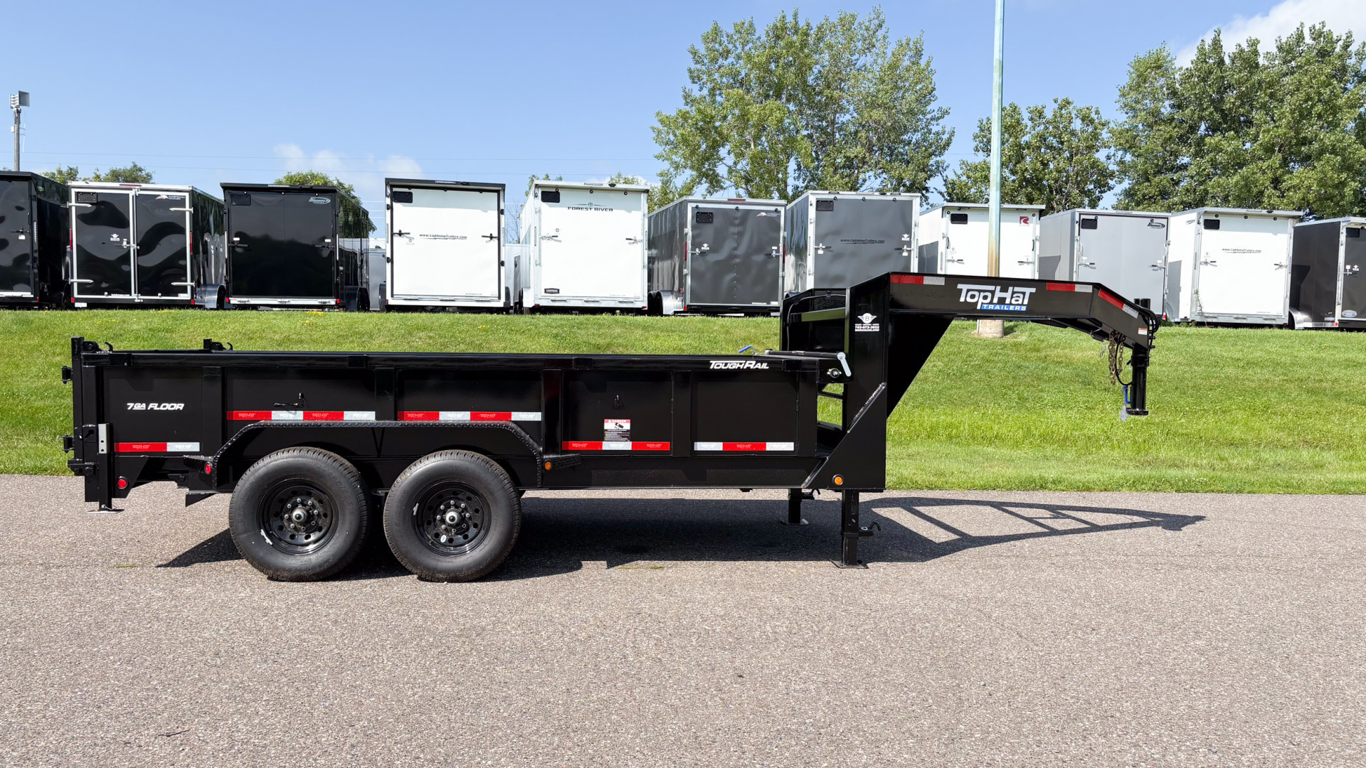 New 2025 Top Hat7x14 Gooseneck Dump Trailer!