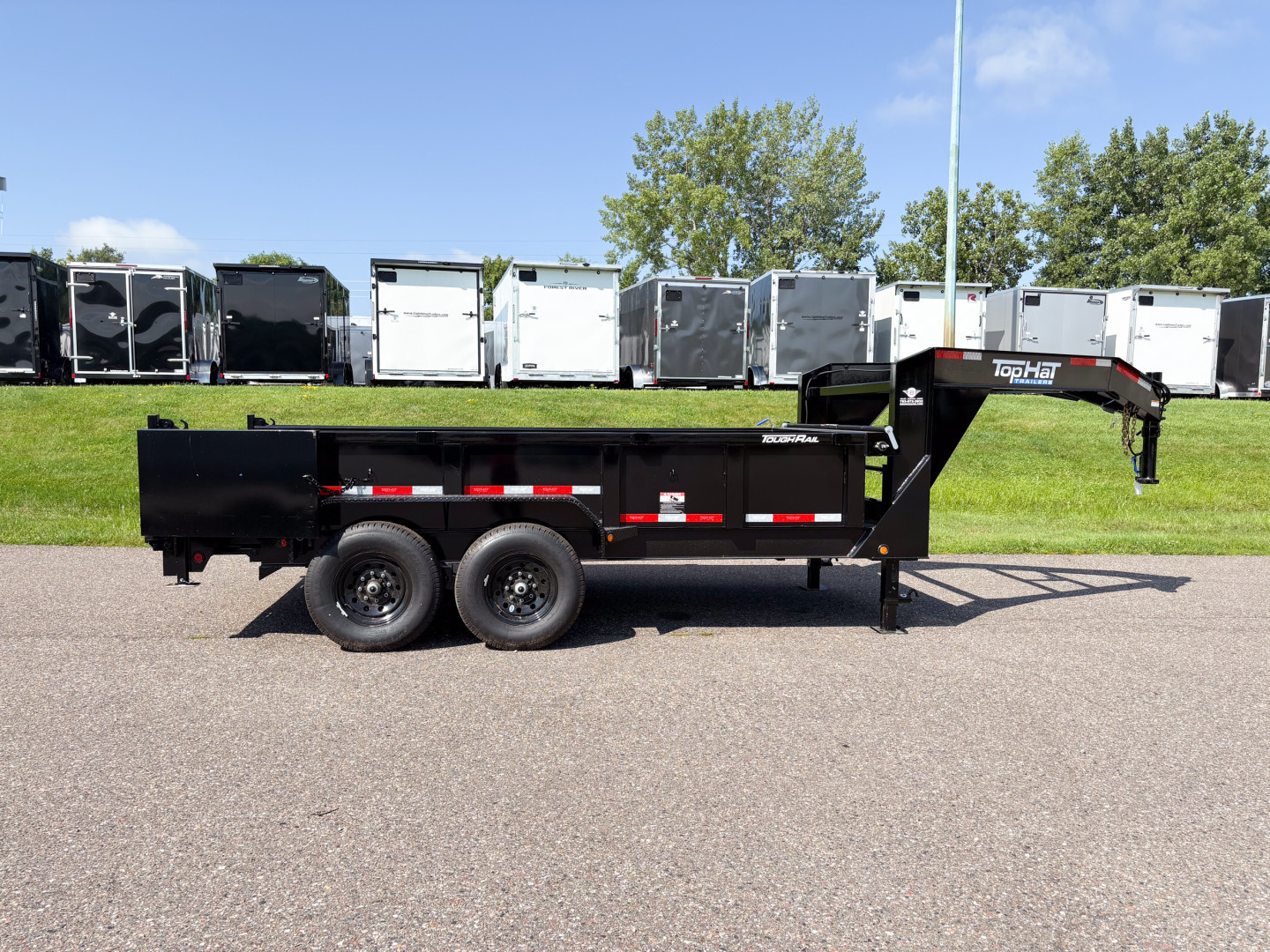 New 2025 Top Hat7x14 Gooseneck Dump Trailer!