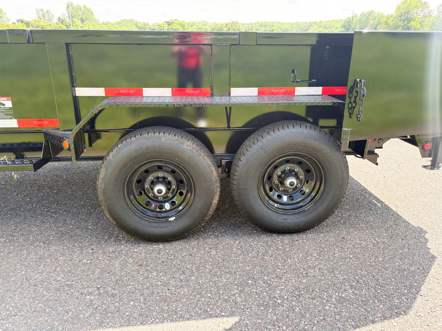 New 2025 Top Hat7x14 Gooseneck Dump Trailer!