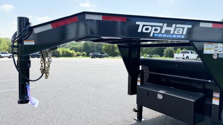 New 2025 Top Hat7x14 Gooseneck Dump Trailer!