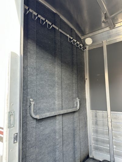 Used 2006 4-Star Trailers 2H BP Str. Load w/ Mangers Horse Trailer