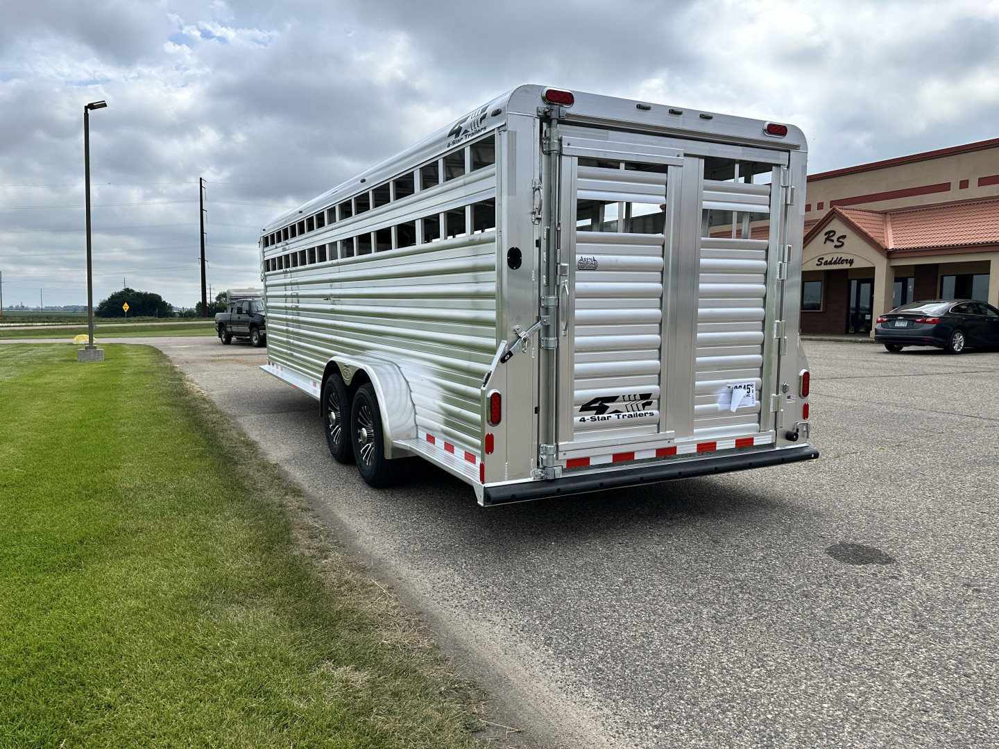 New 2026 4-Star Trailers 24' Deluxe GN Stock / Stock Combo Trailer