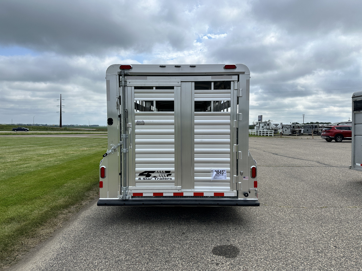 New 2026 4-Star Trailers 24' Deluxe GN Stock / Stock Combo Trailer
