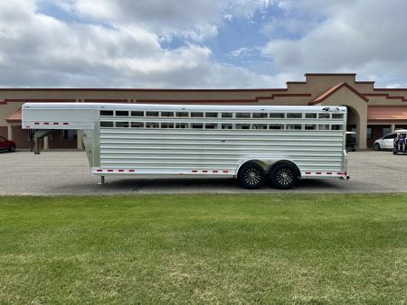 New 2026 4-Star Trailers 24' Deluxe GN Stock / Stock Combo Trailer
