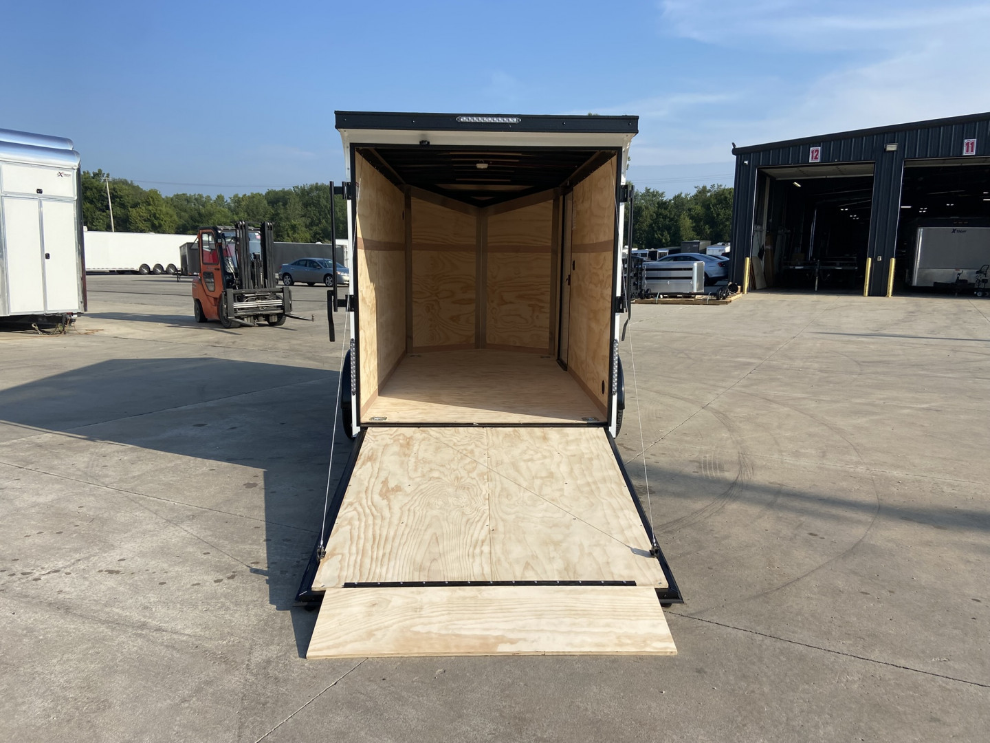 3.0K Enclosed Cargo Trailer photo 6