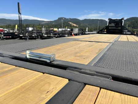 New 2026 Midsota 8.5x36 Gooseneck Deckover W/Power Tail 25.9k GVWR