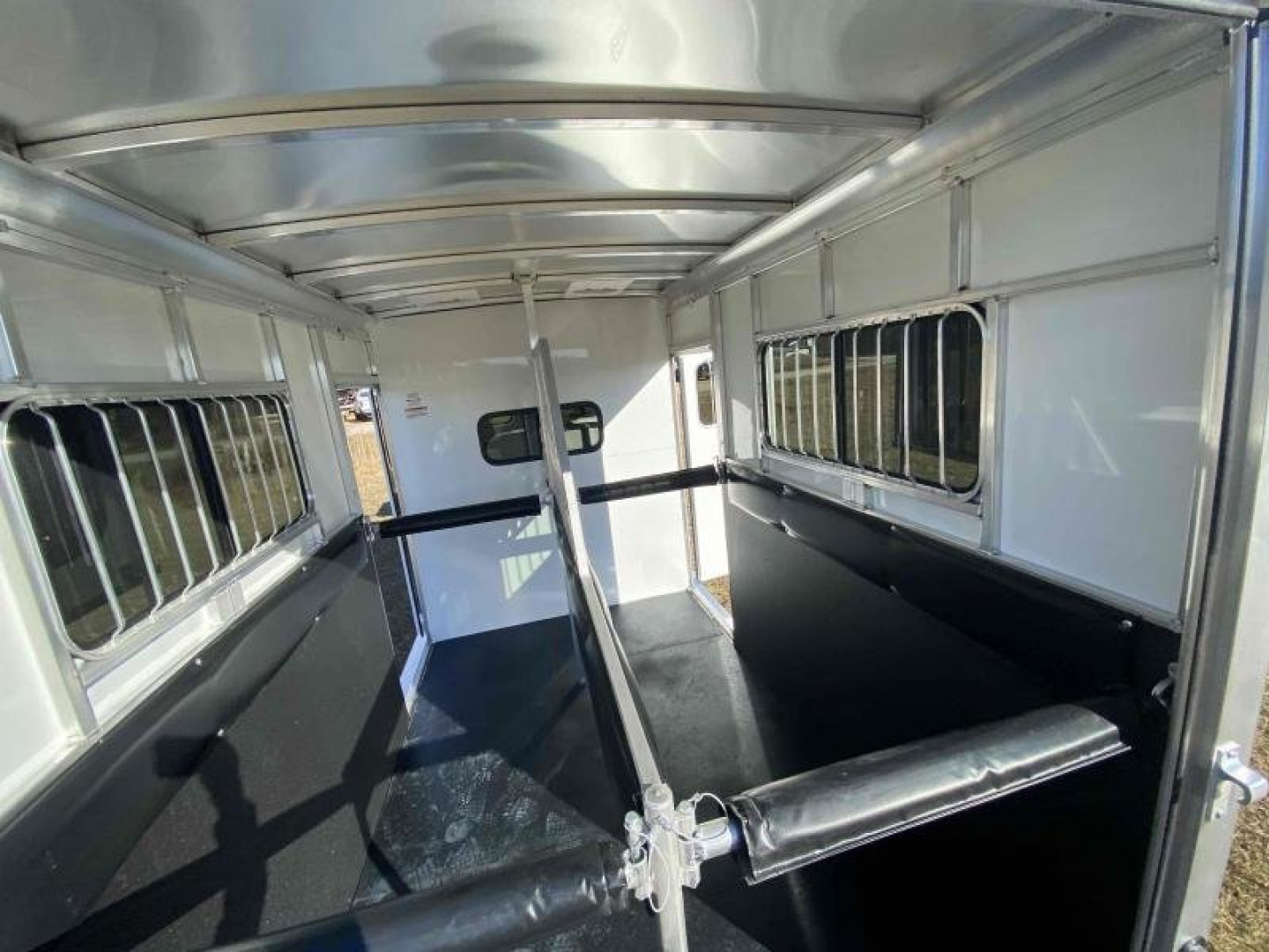 New 2027 Sundowner Trailers CHARTER TR SE 2H BP Horse Trailer