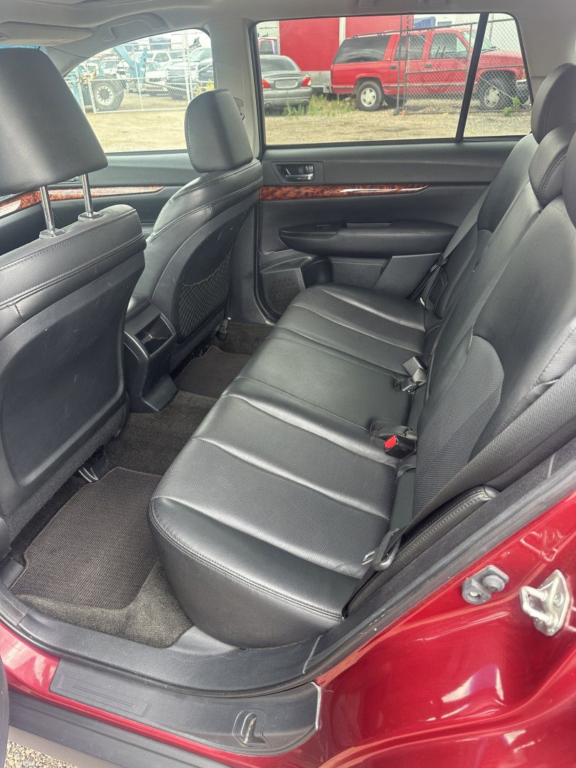 2012 Subaru Outback Limited - Photo 32