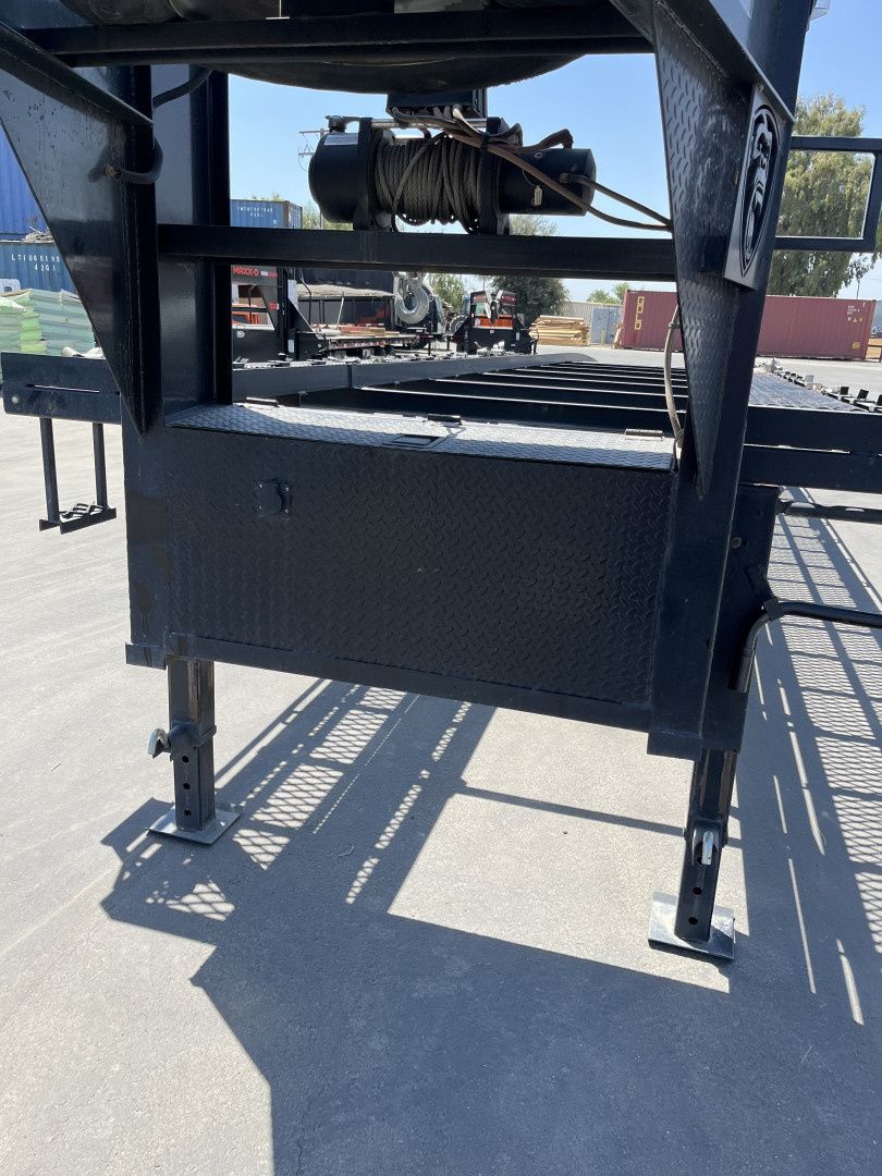 Used 2024 Silverback Trailers CT40FBD Car Hauler