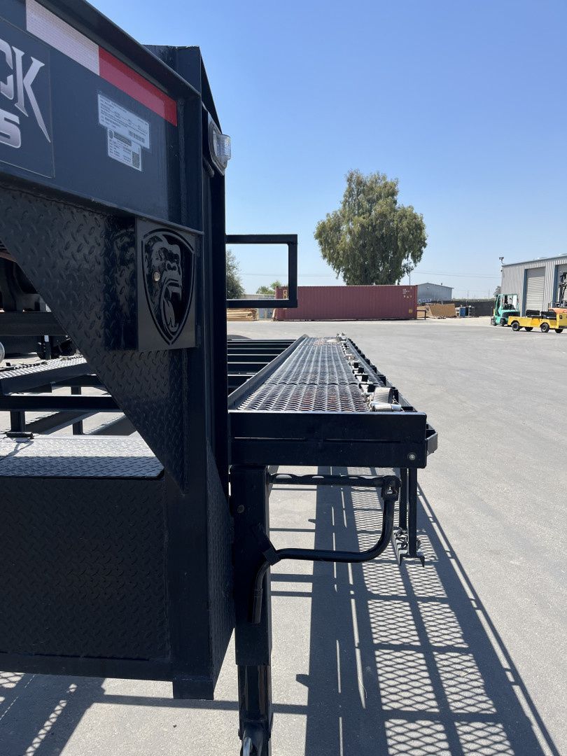 Used 2024 Silverback Trailers CT40FBD Car Hauler