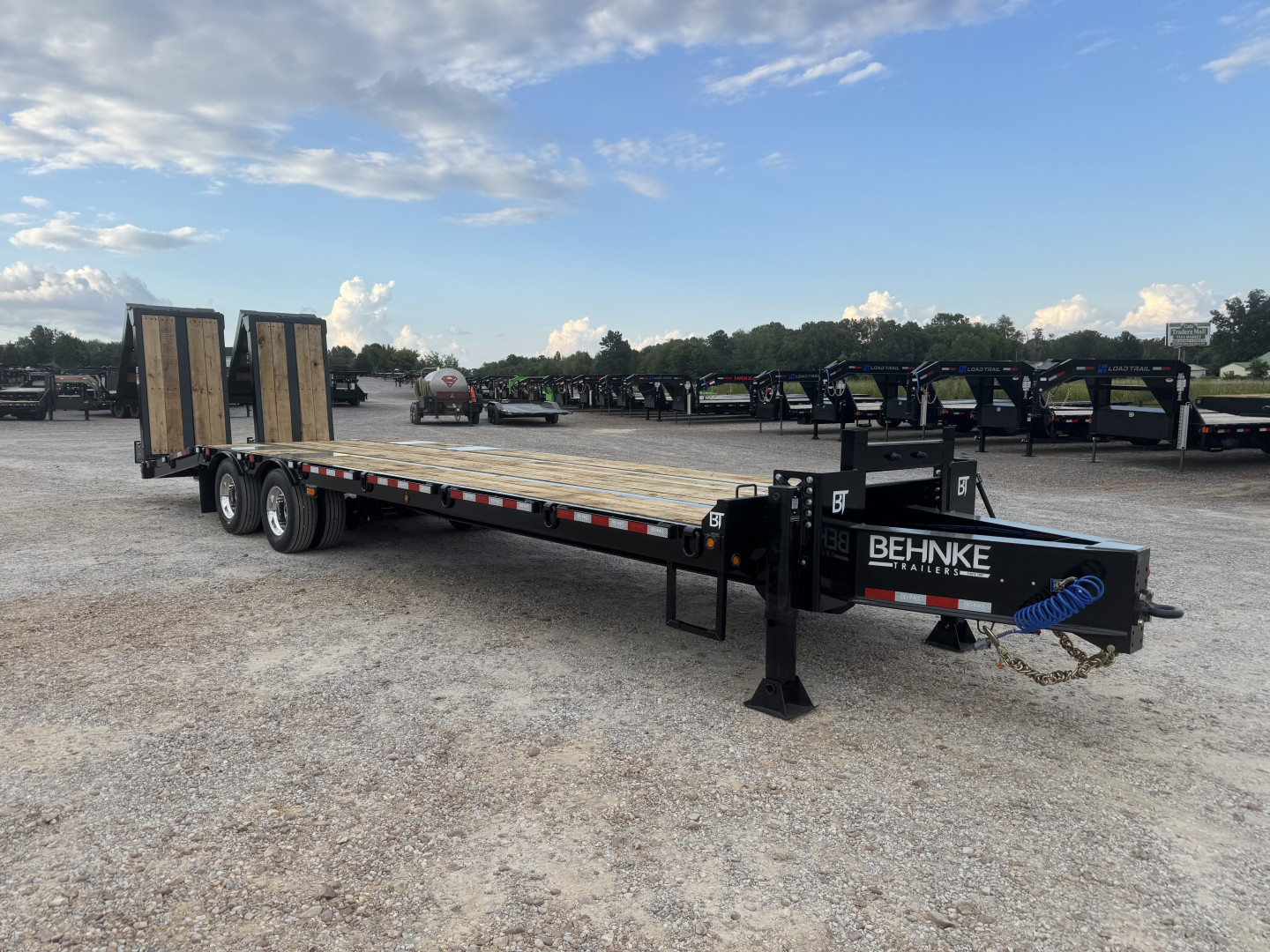 New 2026 Behnke 102"x31' 20 TON Pintle Hitch Tag Trailer *HYD BI FOLD RAMPS*