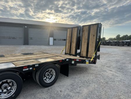 New 2026 Behnke 102"x31' 20 TON Pintle Hitch Tag Trailer *HYD BI FOLD RAMPS*