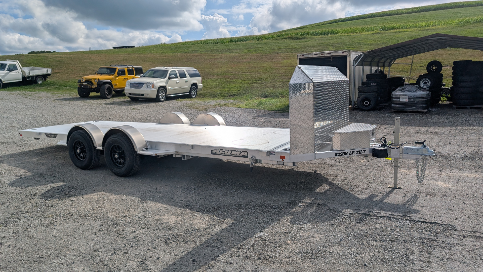 New 2026 Aluma HD 20' (20" Stationary + 20'5" Tilt) Executive Series LP Tilt Car Hauler w/ 50" Ramps - ZERO DEGREE APPROACH!!!