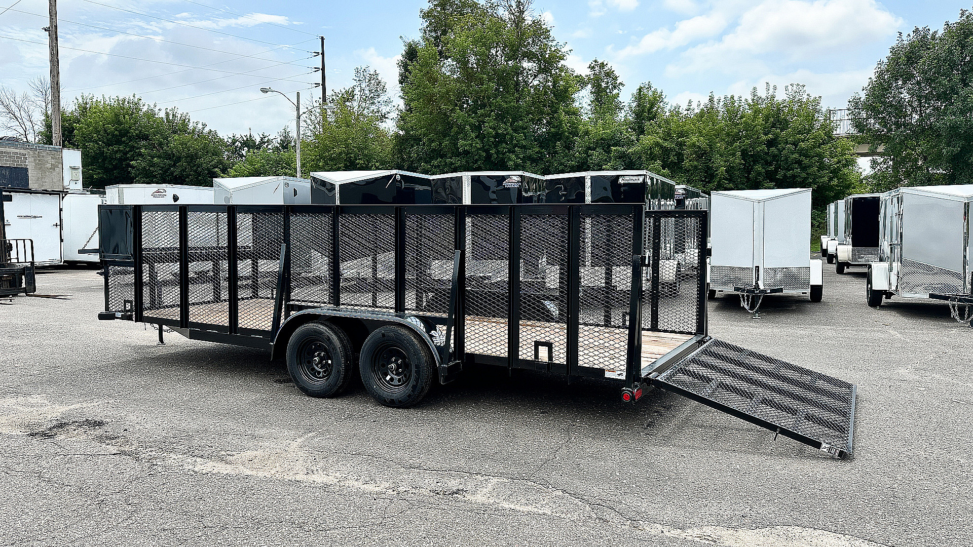 New Top Quality Top Hat 20x83 Landscape Trailer