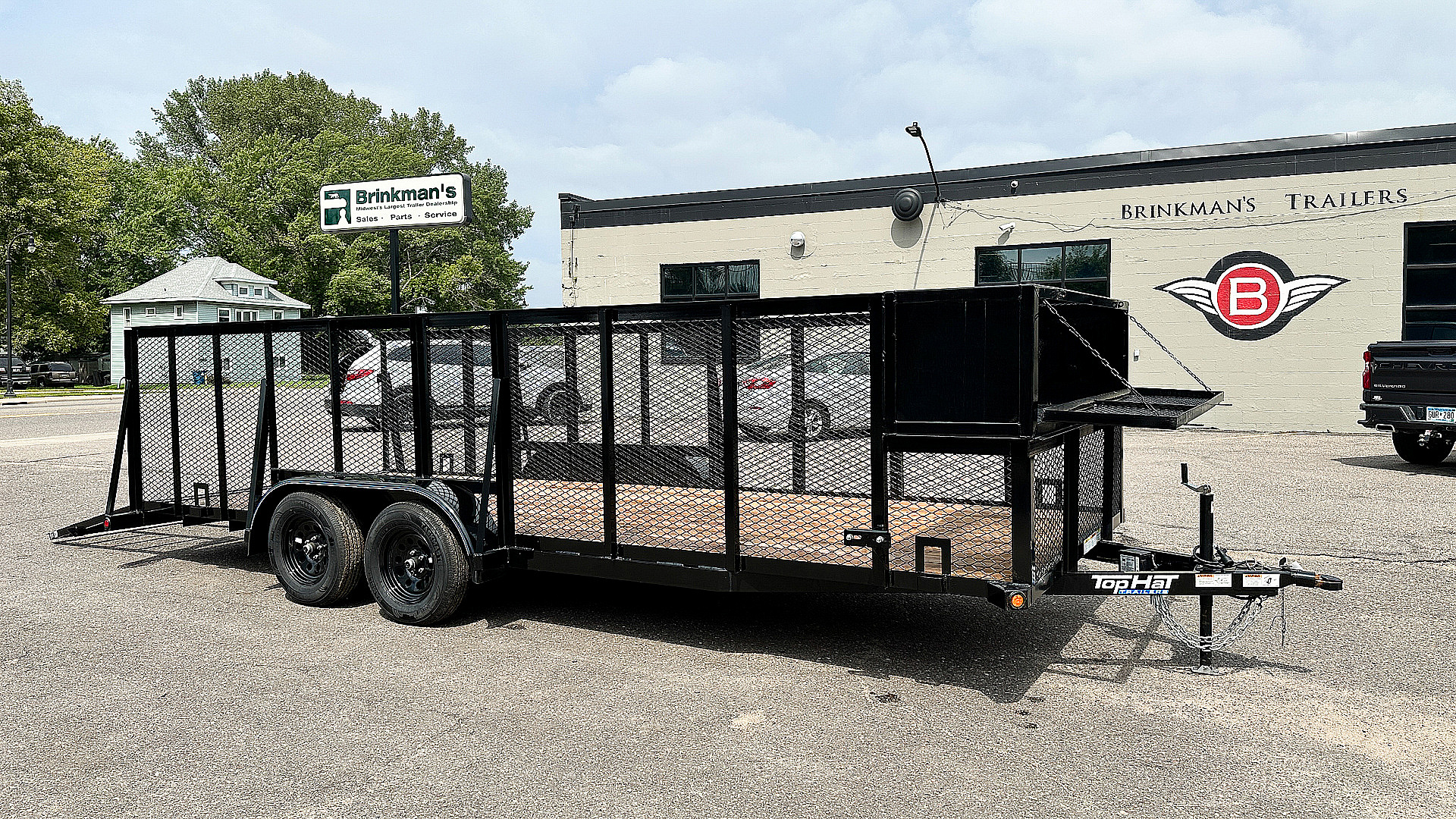 New Top Quality Top Hat 20x83 Landscape Trailer