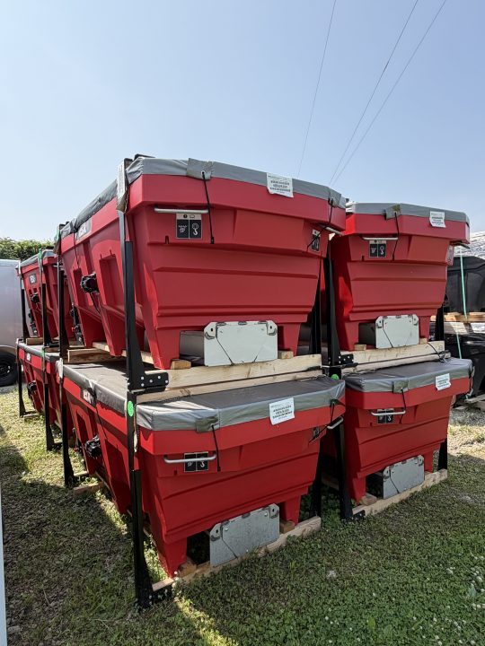 New 2026 BOSS (VBX8000+) 2 cu yd Poly Hopper Spreader w/ Auger