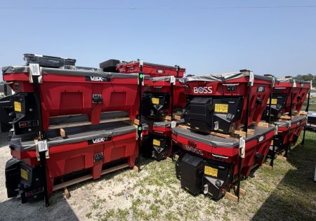 New 2026 BOSS 3 cu yd Poly (VBX9000+) Hopper Salt Spreader