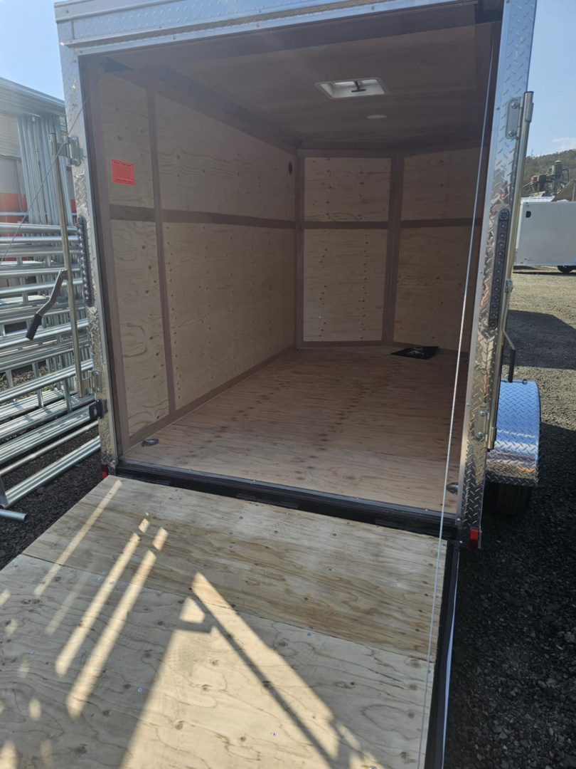 New ENCLOSED CARGO BOX 2026 CONTINENTAL VHW612SA TRAILER 6X12 DIAMOND ICE RAMP